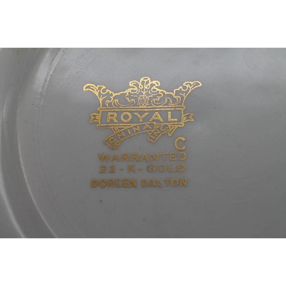 Doreen Dalton Royal China Soup Pasta Bowl 9” Gold Trim Floral 22K